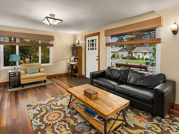 5th image of 1533 NE Brockman Pl