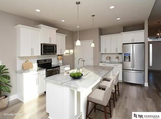 6521 Cavvy Rd, Lincoln, NE 68516