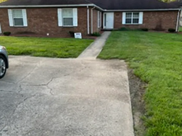 209 Damon Dr #C, Vincennes, IN 47591