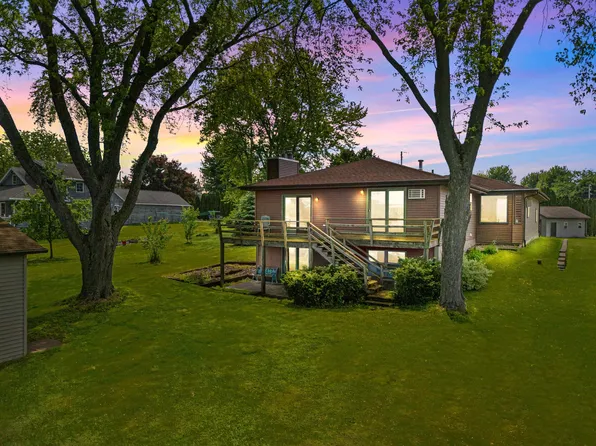 6352 Black Wolf Point Ln, Oshkosh, WI 54902