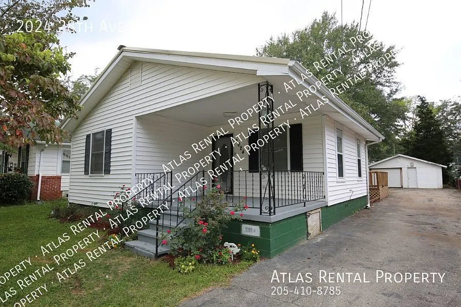 2 bed, 1.0 bath, 952 sqft, $1,050 — Photo 3