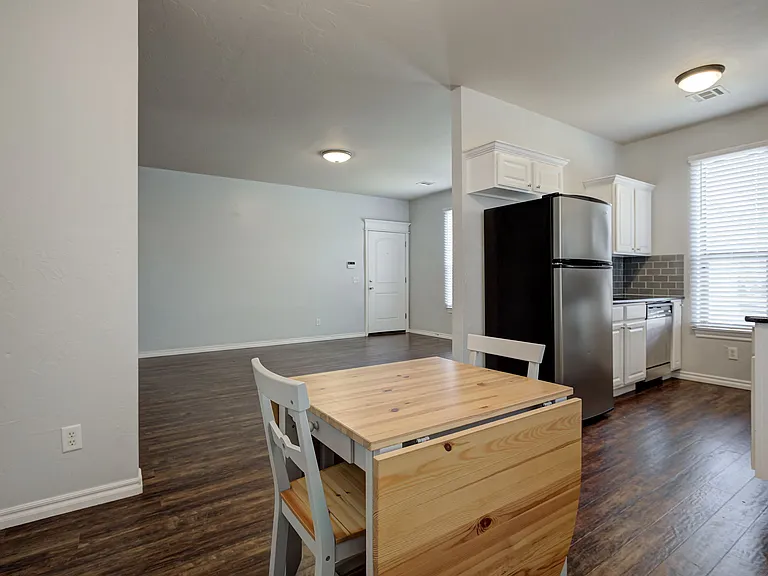 1812 Alameda St #221-1-221 — Photo 9