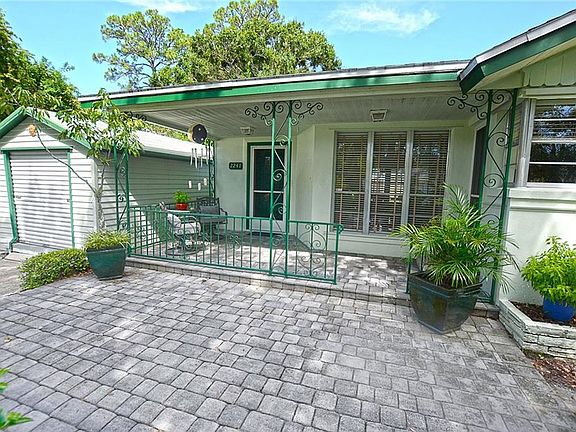 4th image of 2241 Bonita Ave