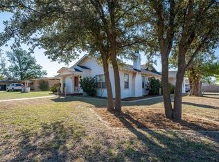602 E Beauregard St, Rotan, TX 79546