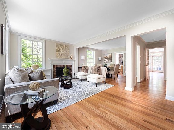 2nd image of 7507 Lynn Dr