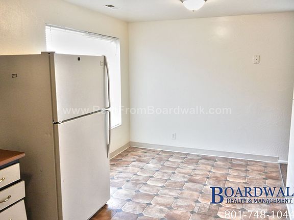 4th image of 4626 Carnegie Tech St APT 3