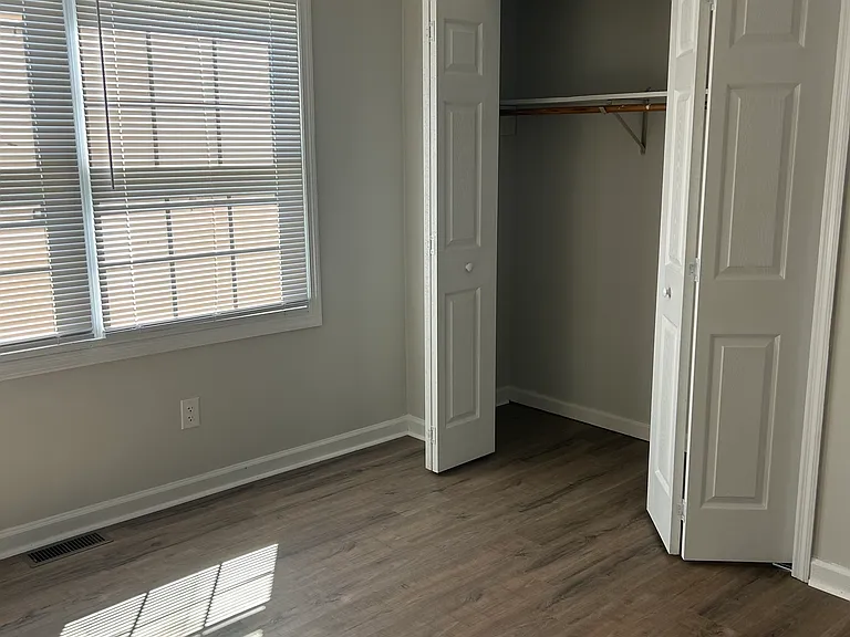 1462 Broad St #12 — Photo 4