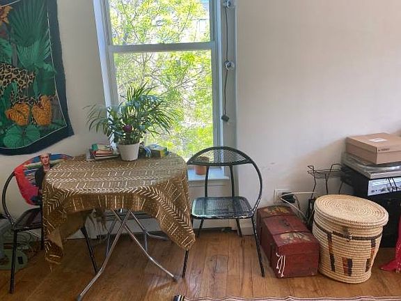 5th image of 418 Myrtle Ave #3B