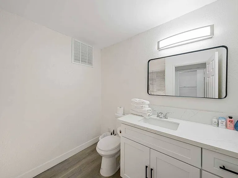14833 Maywood Dr — Photo 25