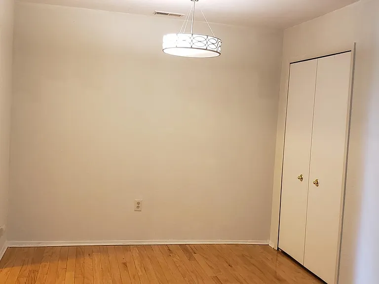 24936 Auburn Ln — Photo 3