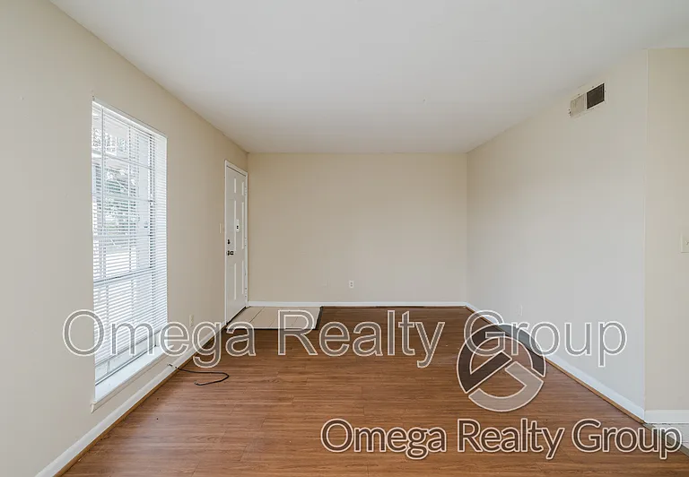 139 Foust Ct #129 — Photo 4