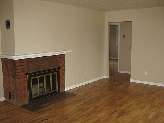 fireplace/living room