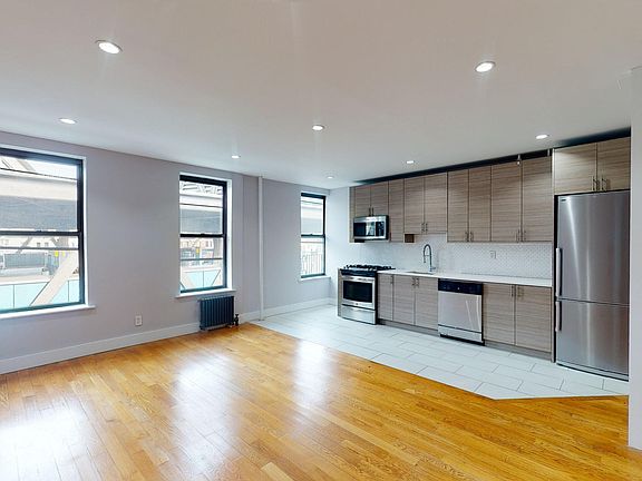 4th image of 700 W 178th St APT 52