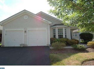 29 Harrington Dr, Columbus, NJ 08022