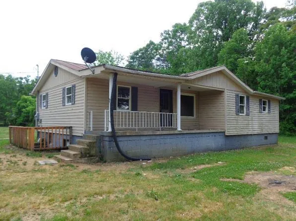 26 Poinsetta Ln, Natural Bridge Station, VA 24579