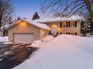 290 Lincoln Pl, Petoskey, MI 49770