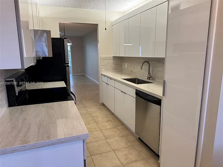 12501 SW 14th St #112R — Photo 5