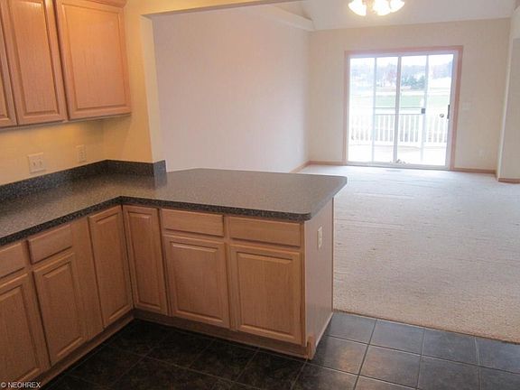 4th image of 434 Harvest Ln