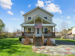 11 Pocantico Rd, Kent Lakes, NY 10512