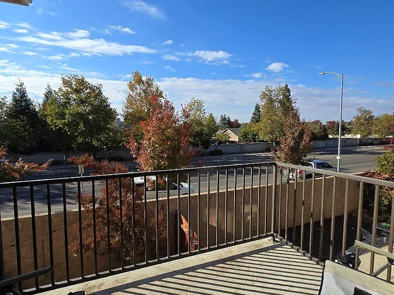 3246 Monterosa Ln — Photo 36
