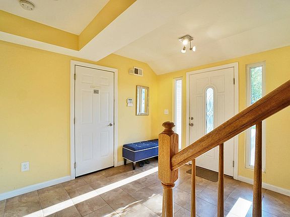 3rd image of 16 S Beach Ave