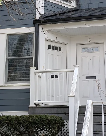 36 Phoenix Ave #A — Photo 3