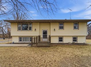 155 Coal Ridge Rd, Knoxville, IA 50138