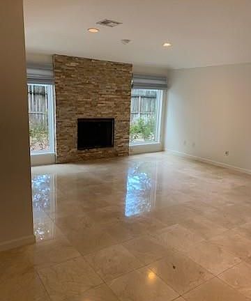 5th image of 1402 Heathwood Dr