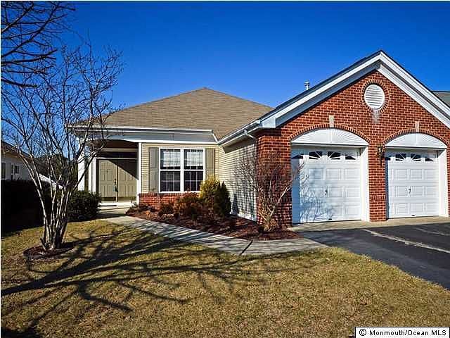 1st image of 33 Greensprings Dr