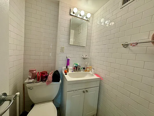 Rented by Corcoran | media 10