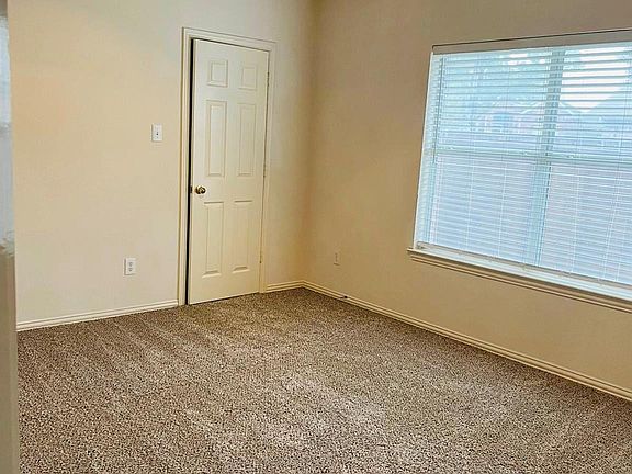 5th image of 5632 Overland Dr