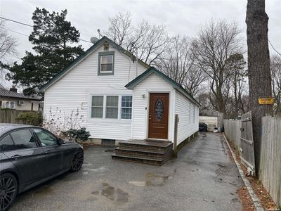 6 Islip Avenue, Brentwood, NY, 11717