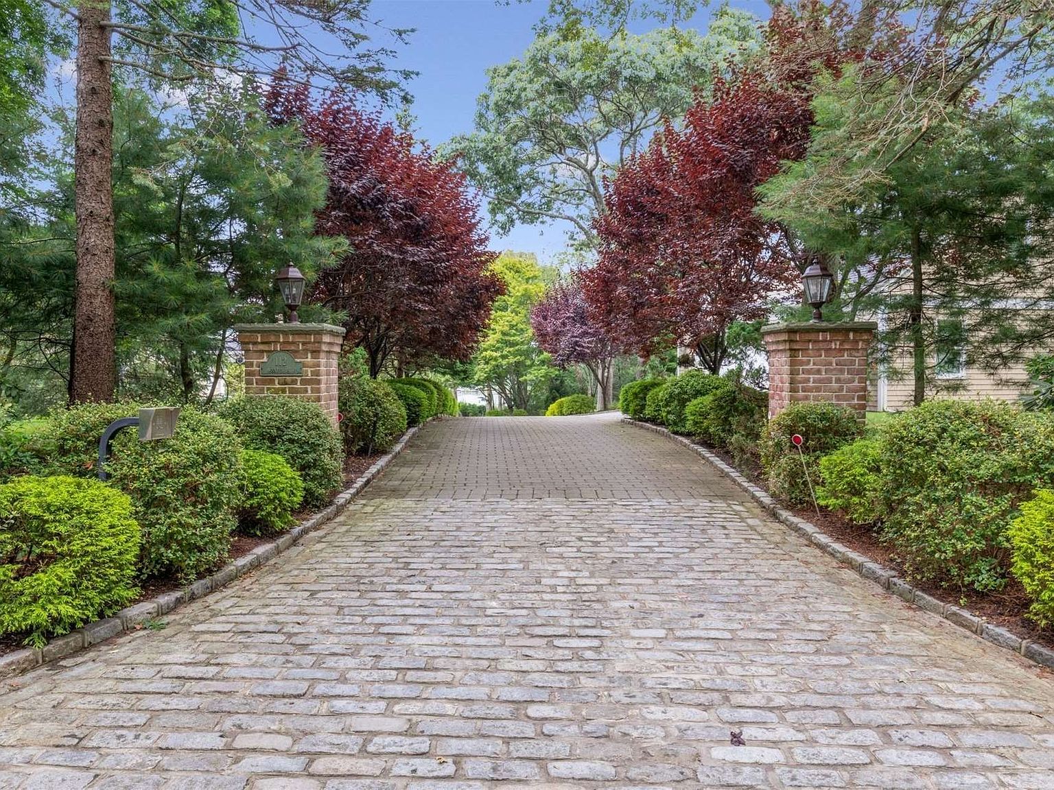 112 Wooleys Drive, Southampton, NY 11968 Zillow