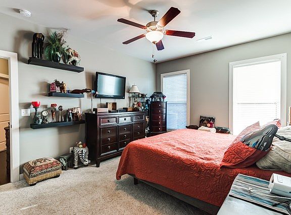 5th image of 2222 Meadowhill Ln