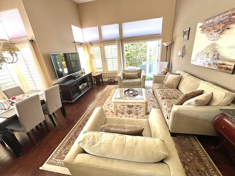 21499 Miramar — Photo 3
