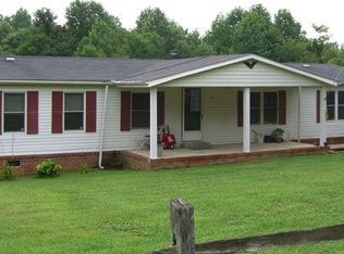 724 Parker Rd, Mount Airy, NC 27030