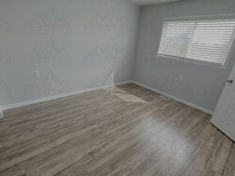 402 McCoy St — Photo 12