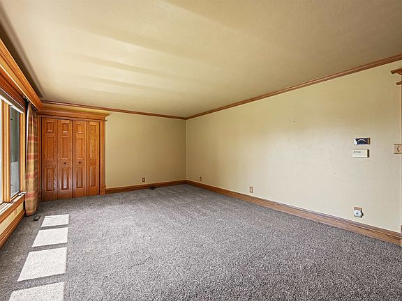 4th image of 816 Vine St