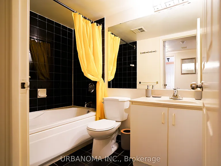 717 Bay St #409 — Photo 20
