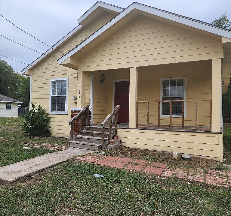 1st image of 2919 Wellington St