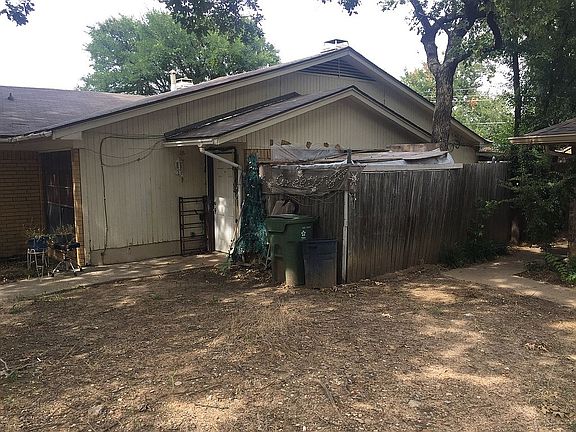 2nd image of 2405 Miguel Ln