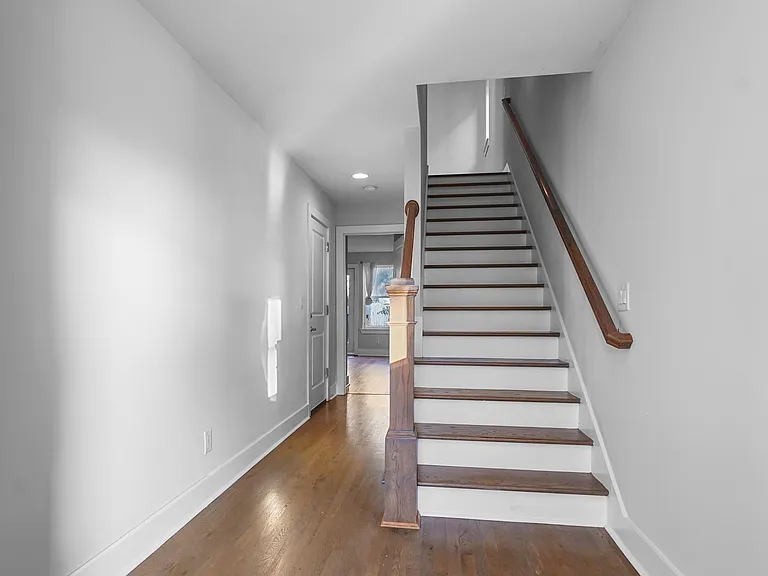 1007A Alice St — Photo 7