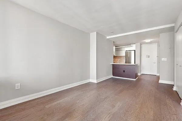 Rented by Greystar | media 36