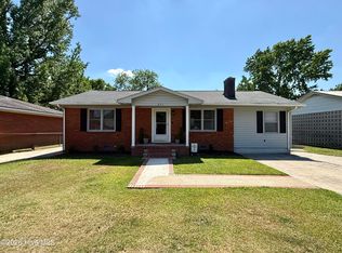 215 N Edgewood Avenue, Williamston, NC 27892