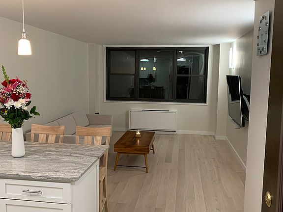 4th image of 1781 1st Ave #7G