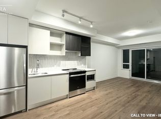 395 Dundas St W #602, Oakville, ON L6M4L9