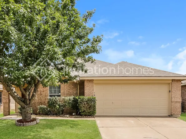 1416 Castle Ridge Rd, Fort Worth, TX 76140