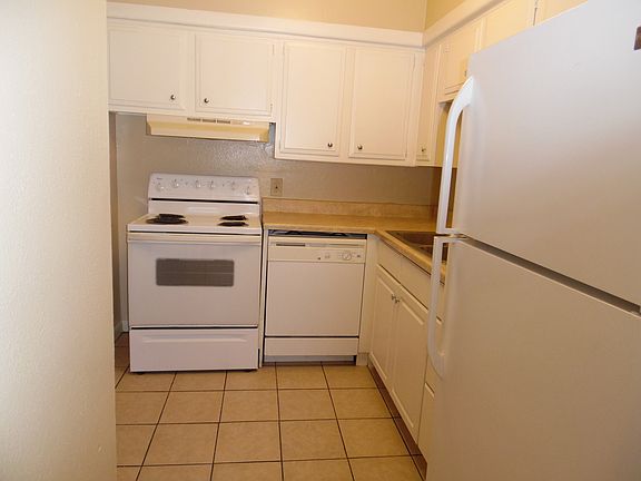3rd image of 3712-3714 Rockford Hts #3712-A