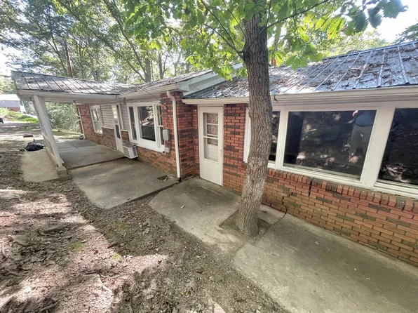 2728 Highway 80, Hyden, KY 41749