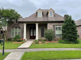 209 Gleneagles Cir, Broussard, LA 70518